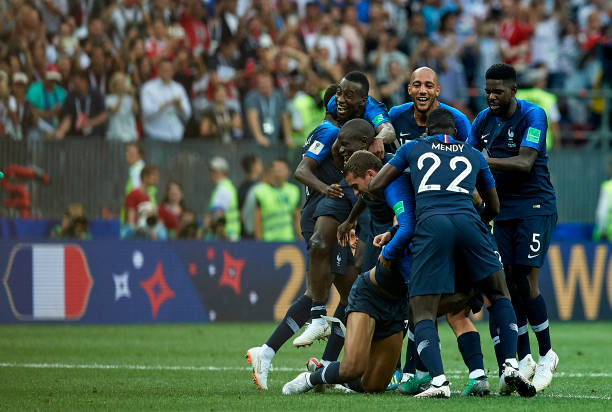 之间的直接 之间的直接